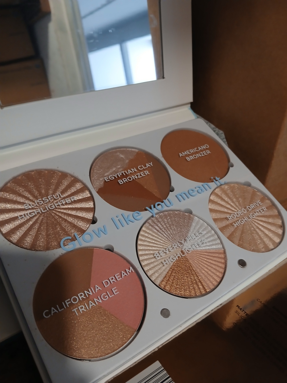 Ofra Glow Like You Mean It Face Palette - On The Glow